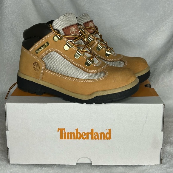 Timberland Chukka Field Boot | Boys sz 1 | Wheat nubuck | Like New - Picture 4 of 9